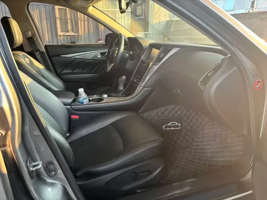 2018 Jeep Grand Commander 2.0T 265HP L4 9AT,autocango,china used car exporter,china ev exporter,chinese used car exporter,chinese used ev exporter