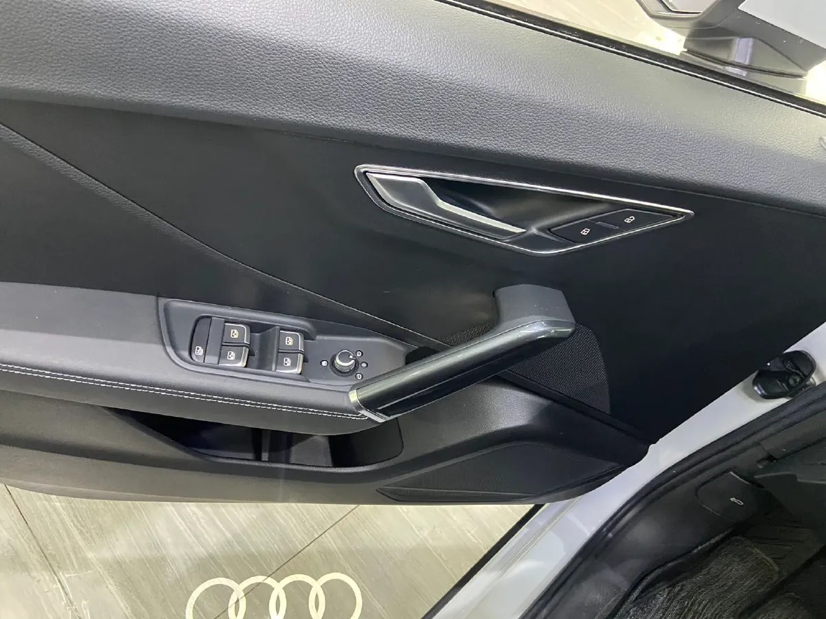 2022 Audi Q2L 1.4T 150HP L4 7DCT,autocango,china used car exporter,china ev exporter,chinese used car exporter,chinese used ev exporter