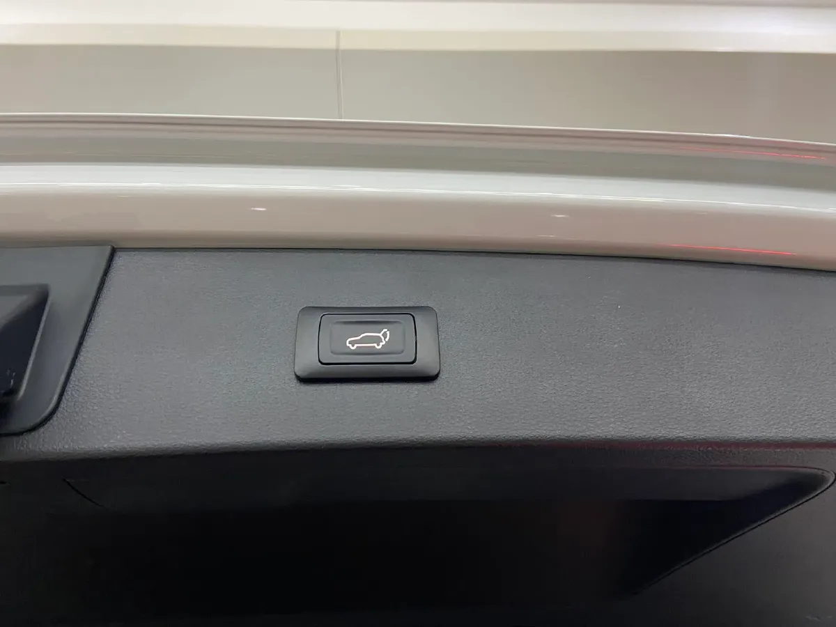 2022 Audi Q2L 1.4T 150HP L4 7DCT,autocango,china used car exporter,china ev exporter,chinese used car exporter,chinese used ev exporter