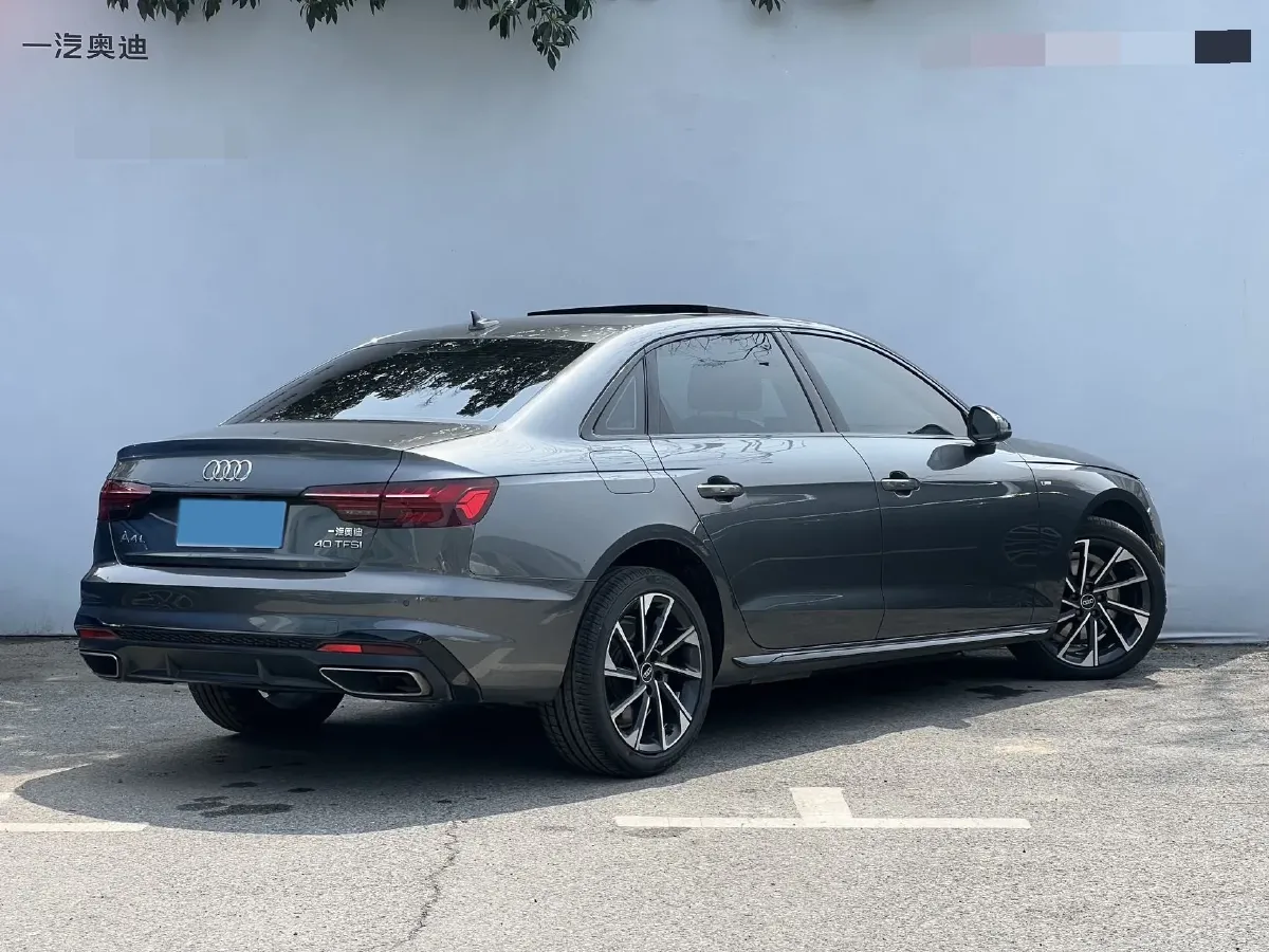 2023 Audi A4L 2.0T 190HP L4 7DCT,autocango,china used car exporter,china ev exporter,chinese used car exporter,chinese used ev exporter