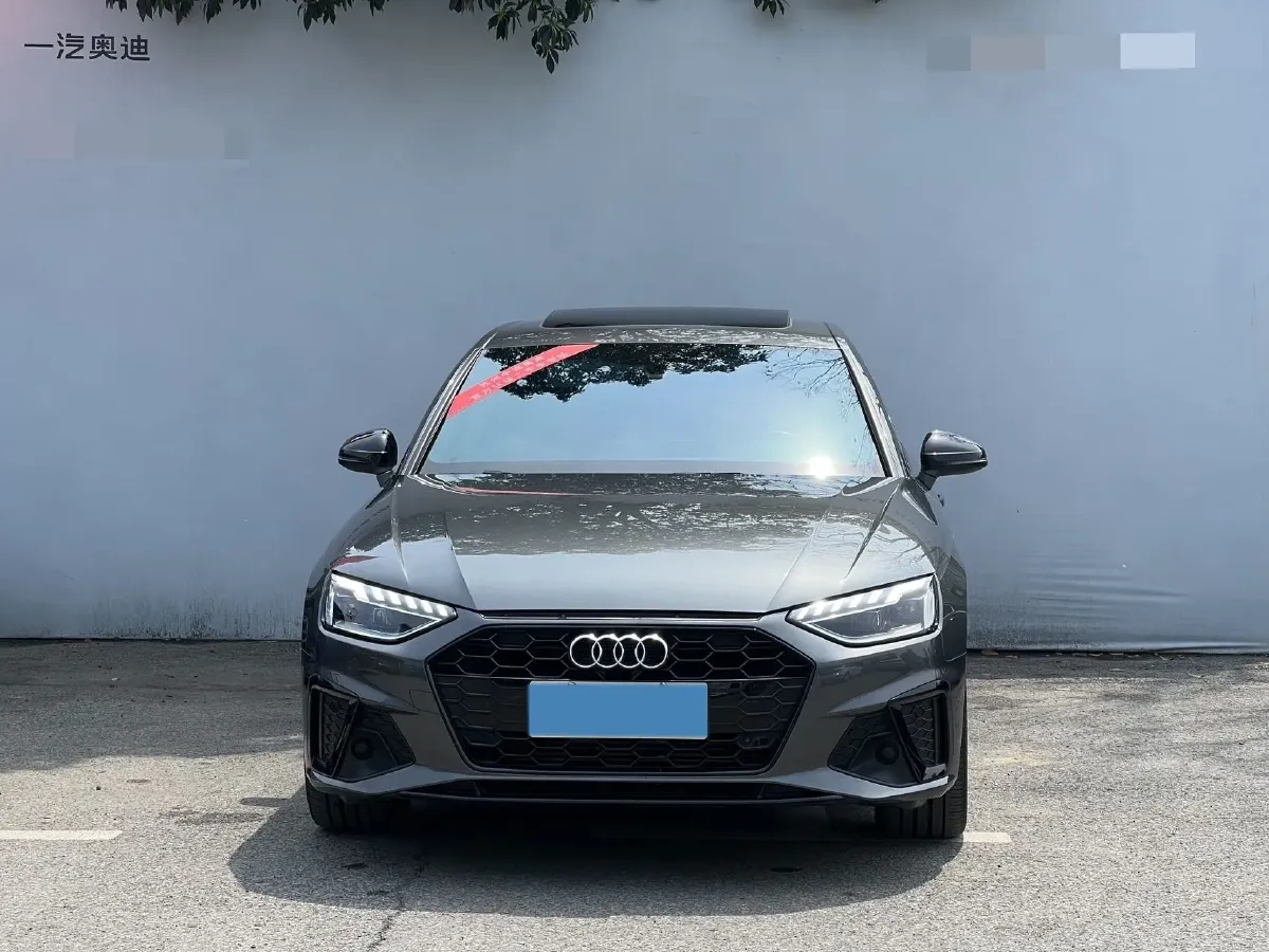 2023 Audi A4L 2.0T 190HP L4 7DCT,autocango,china used car exporter,china ev exporter,chinese used car exporter,chinese used ev exporter