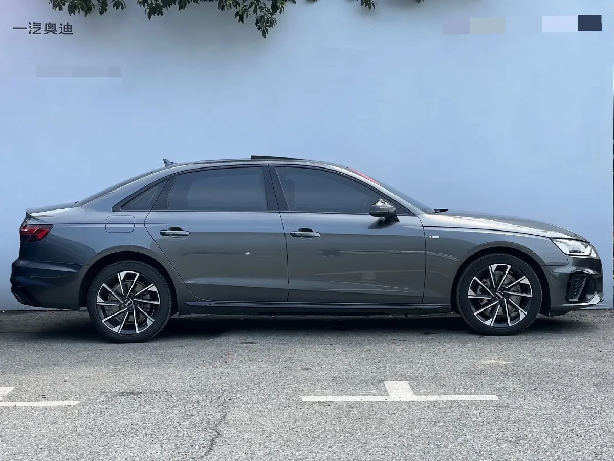 2023 Audi A4L 2.0T 190HP L4 7DCT,autocango,china used car exporter,china ev exporter,chinese used car exporter,chinese used ev exporter