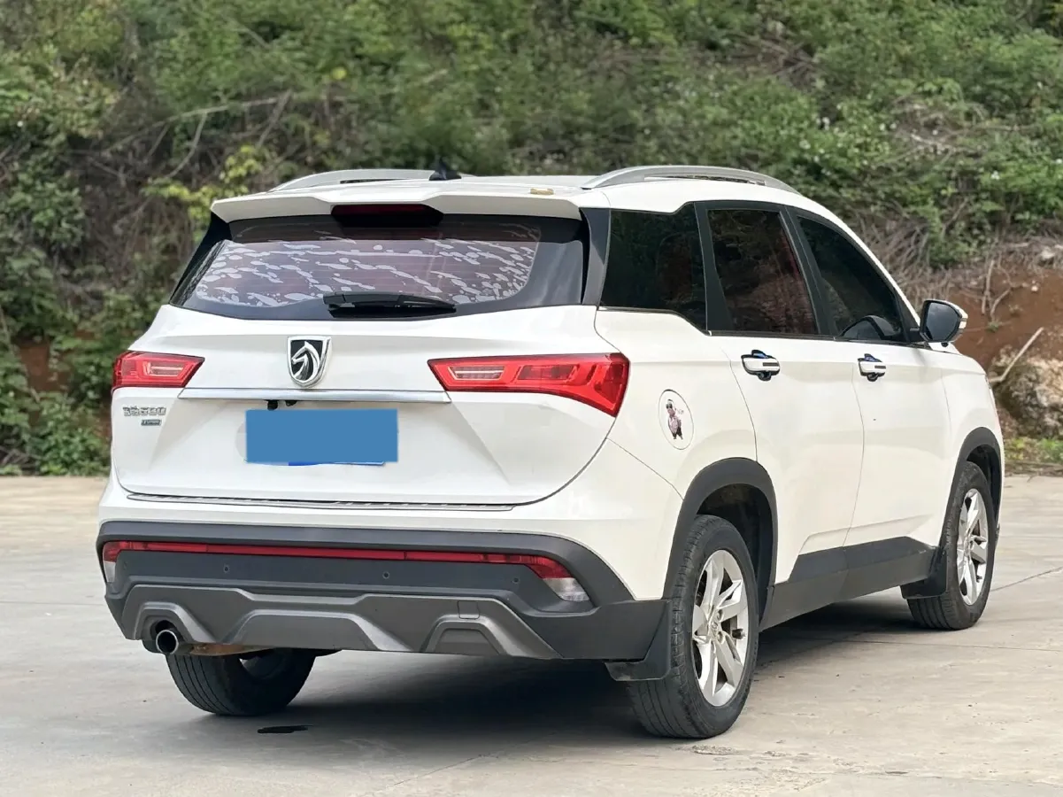2019 BaoJun 530 1.5T 151HP L4 CVT,autocango,china used car exporter,china ev exporter,chinese used car exporter,chinese used ev exporter