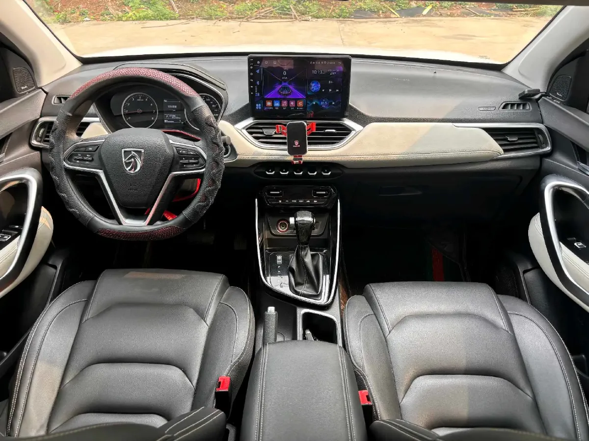 2019 BaoJun 530 1.5T 151HP L4 CVT,autocango,china used car exporter,china ev exporter,chinese used car exporter,chinese used ev exporter