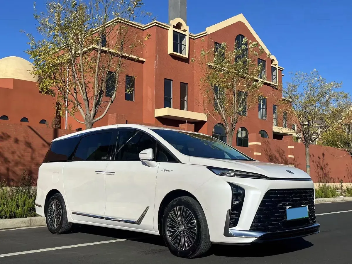 2024 Buick GL8 1.5T 180HP L4 2DHT PHEV 24.4KWH,autocango,china used car exporter,china ev exporter,chinese used car exporter,chinese used ev exporter