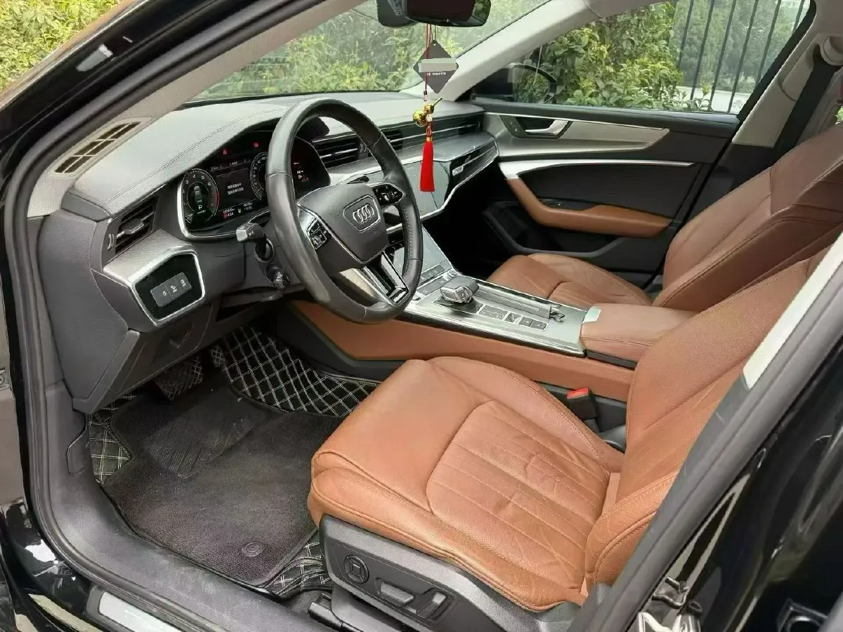 2021 Audi A6L 2.0T 224HP L4 7DCT,autocango,china used car exporter,china ev exporter,chinese used car exporter,chinese used ev exporter