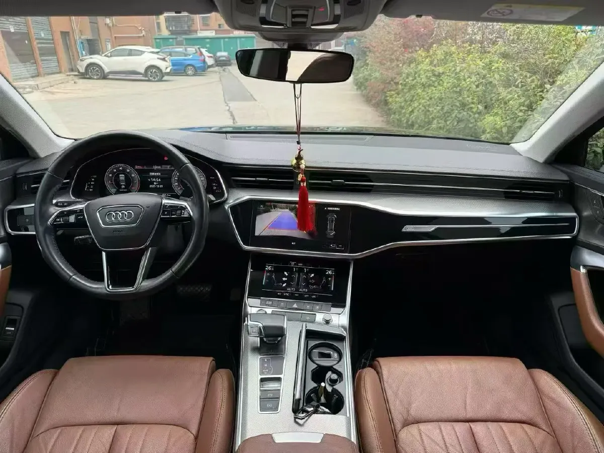 2021 Audi A6L 2.0T 224HP L4 7DCT,autocango,china used car exporter,china ev exporter,chinese used car exporter,chinese used ev exporter