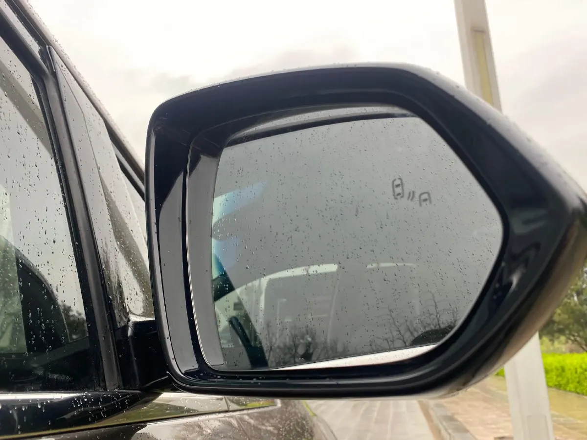 2021 Buick GL8 2.0T 237HP L4 9AT,autocango,china used car exporter,china ev exporter,chinese used car exporter,chinese used ev exporter