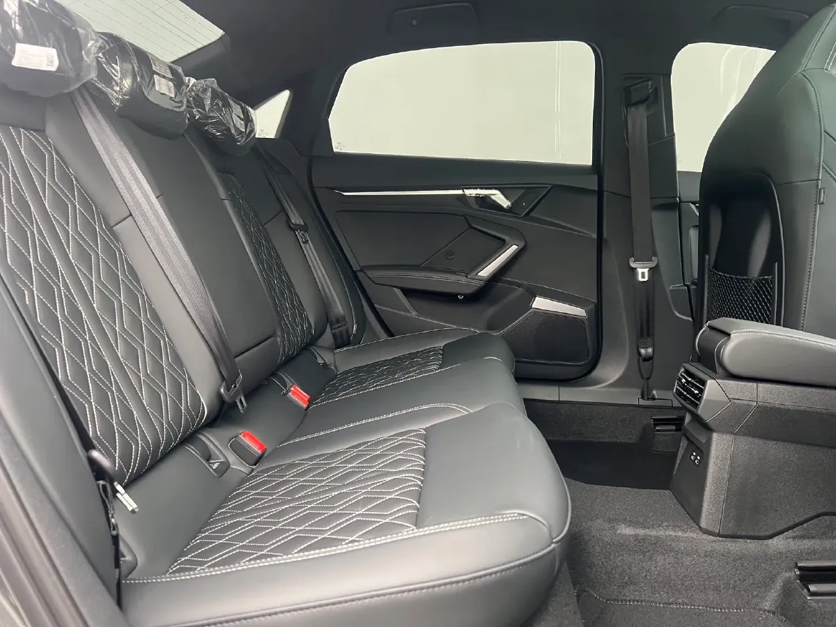 2026 Audi A3 1.5T 160HP L4 7DCT,autocango,china used car exporter,china ev exporter,chinese used car exporter,chinese used ev exporter