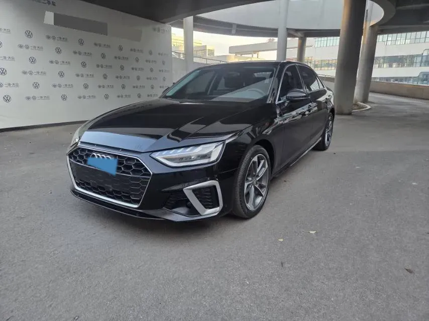 2020 Audi A4L 2.0T 190HP L4 7DCT,autocango,china used car exporter,china ev exporter,chinese used car exporter,chinese used ev exporter