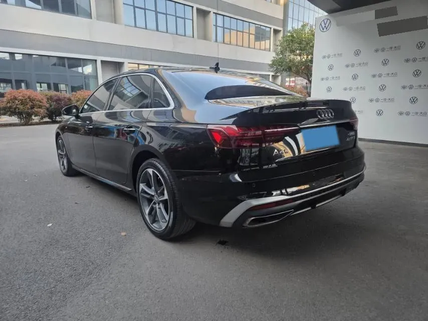2020 Audi A4L 2.0T 190HP L4 7DCT,autocango,china used car exporter,china ev exporter,chinese used car exporter,chinese used ev exporter