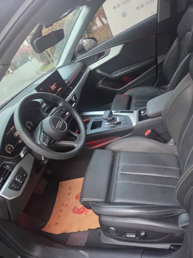 2020 Audi A4L 2.0T 190HP L4 7DCT,autocango,china used car exporter,china ev exporter,chinese used car exporter,chinese used ev exporter