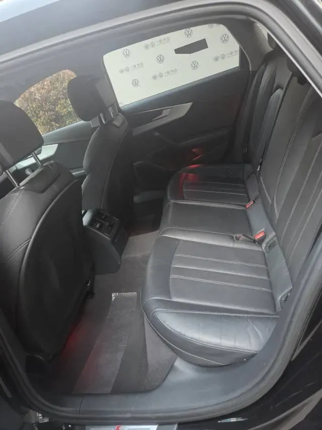 2020 Audi A4L 2.0T 190HP L4 7DCT,autocango,china used car exporter,china ev exporter,chinese used car exporter,chinese used ev exporter