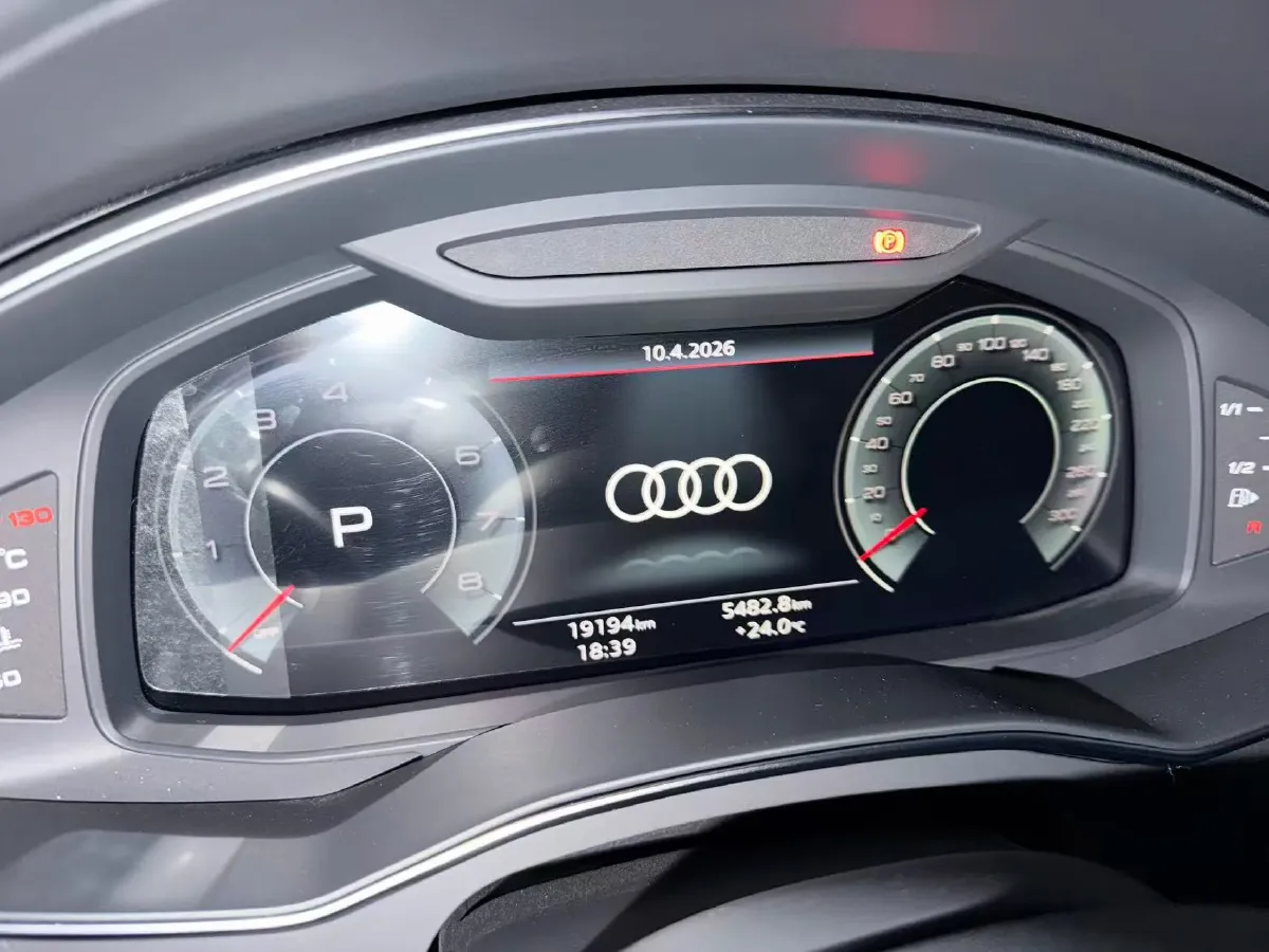 2024 Audi A6L 2.0T 245HP L4 7DCT,autocango,china used car exporter,china ev exporter,chinese used car exporter,chinese used ev exporter