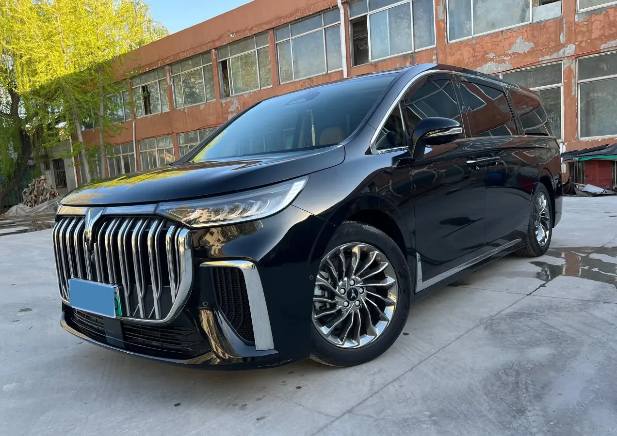 2022 Voyah Dream 1.5T 136HP L4 PHEV 25.57KWH,autocango,china used car exporter,china ev exporter,chinese used car exporter,chinese used ev exporter