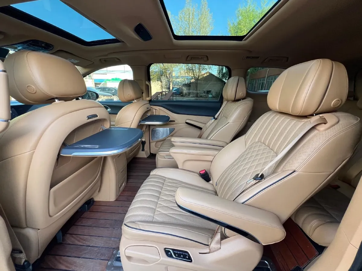 2022 Voyah Dream 1.5T 136HP L4 PHEV 25.57KWH,autocango,china used car exporter,china ev exporter,chinese used car exporter,chinese used ev exporter