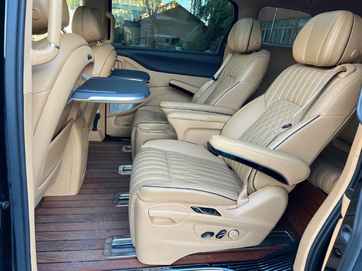 2022 Voyah Dream 1.5T 136HP L4 PHEV 25.57KWH,autocango,china used car exporter,china ev exporter,chinese used car exporter,chinese used ev exporter