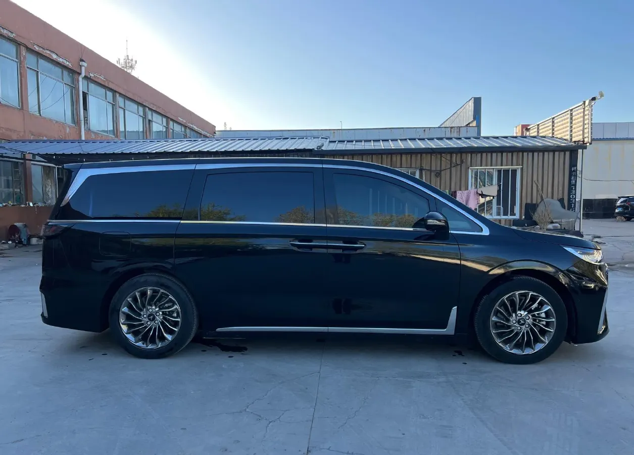 2022 Voyah Dream 1.5T 136HP L4 PHEV 25.57KWH,autocango,china used car exporter,china ev exporter,chinese used car exporter,chinese used ev exporter