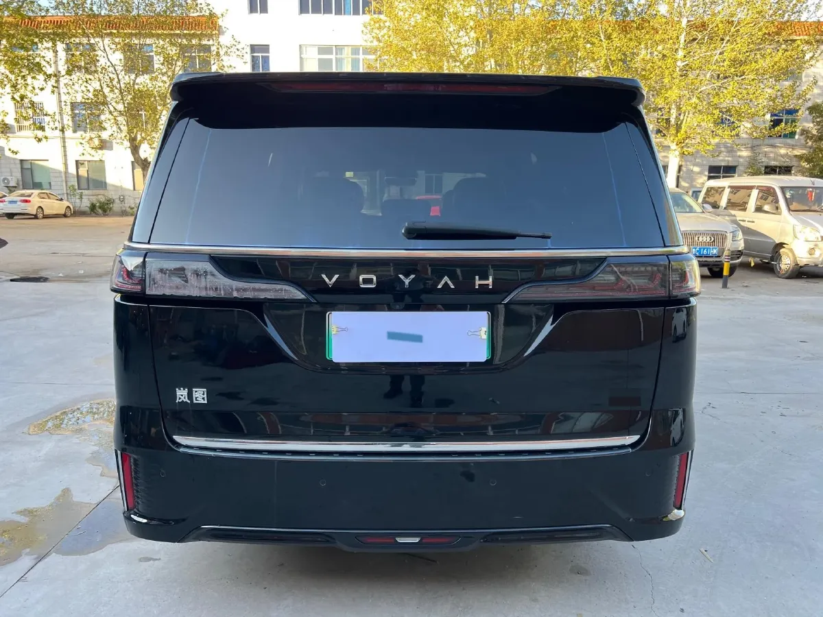 2022 Voyah Dream 1.5T 136HP L4 PHEV 25.57KWH,autocango,china used car exporter,china ev exporter,chinese used car exporter,chinese used ev exporter