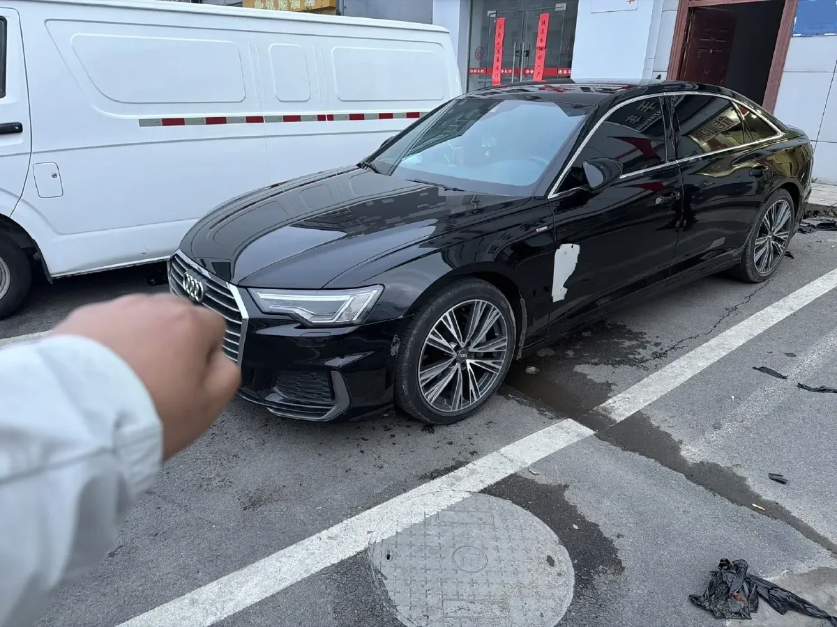 2021 Audi A6L 2.0T 224HP L4 7DCT,autocango,china used car exporter,china ev exporter,chinese used car exporter,chinese used ev exporter