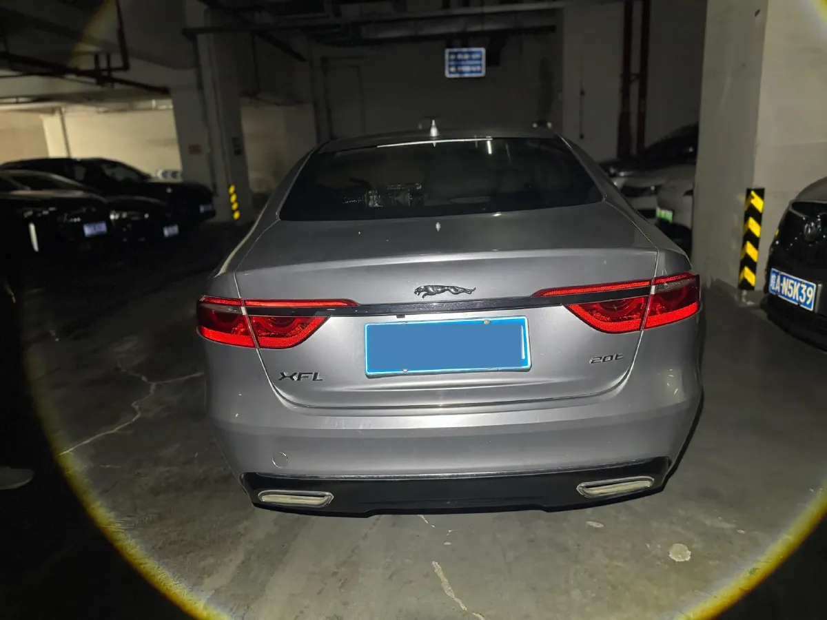2020 Jaguar XFL 2.0T 200HP L4 8AT,autocango,china used car exporter,china ev exporter,chinese used car exporter,chinese used ev exporter