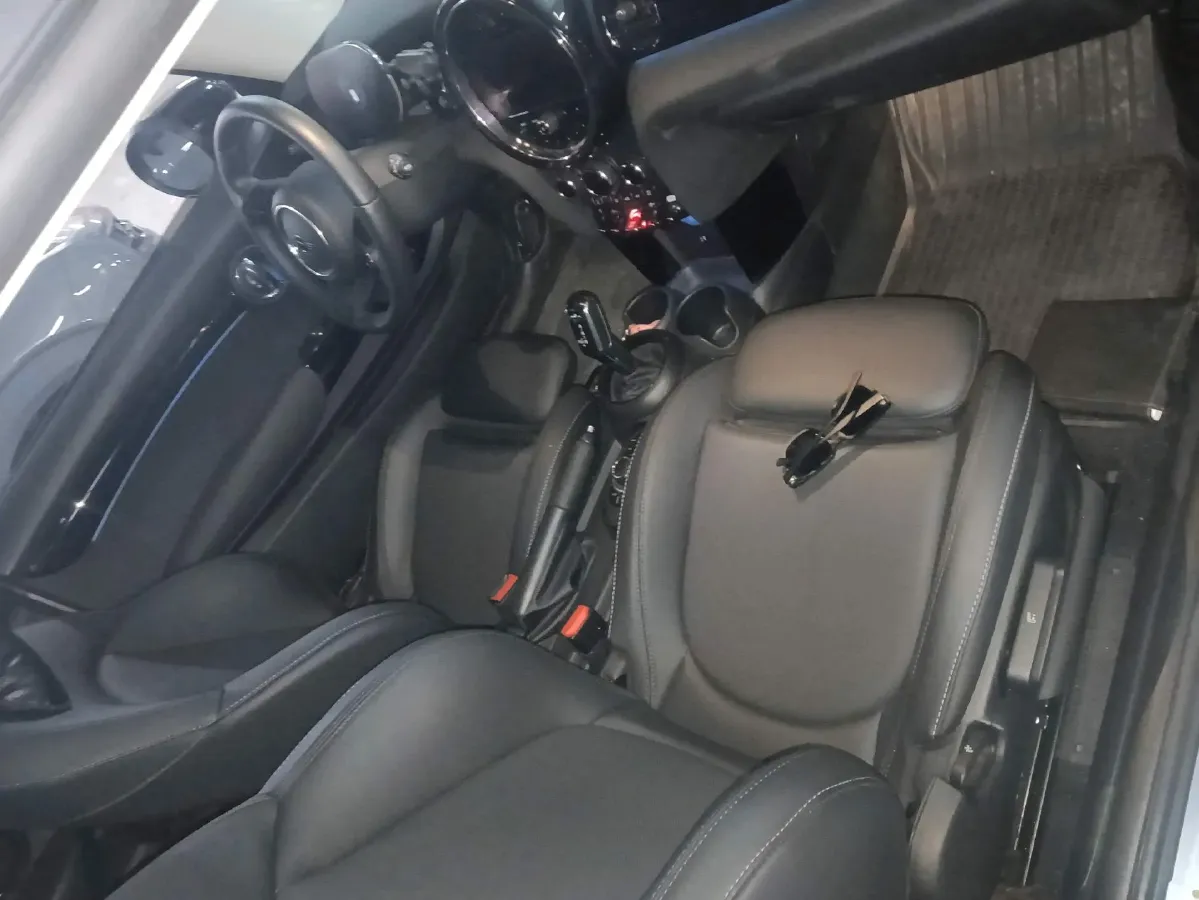 2022 MINI MINI 1.5T 136HP L3 7DCT,autocango,china used car exporter,china ev exporter,chinese used car exporter,chinese used ev exporter