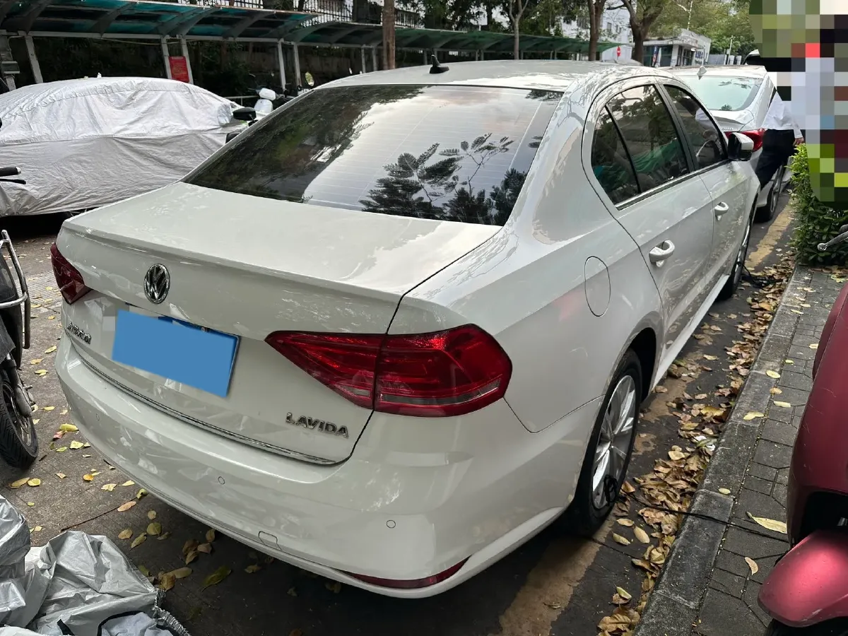 2017 Zotye Damy X7 1.8T 177HP L4 5MT,autocango,china used car exporter,china ev exporter,chinese used car exporter,chinese used ev exporter