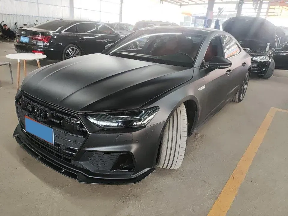 2023 Audi A7L 2.0T 245HP L4 7DCT,autocango,china used car exporter,china ev exporter,chinese used car exporter,chinese used ev exporter