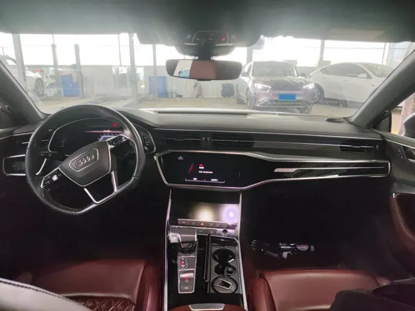 2023 Audi A7L 2.0T 245HP L4 7DCT,autocango,china used car exporter,china ev exporter,chinese used car exporter,chinese used ev exporter