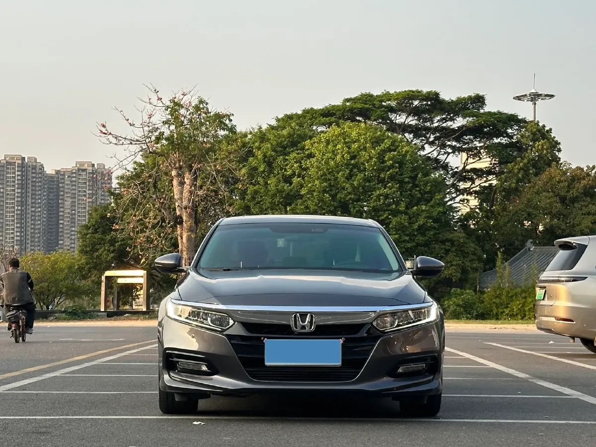 2018 Honda Accord 1.5T 194HP L4 CVT,autocango,china used car exporter,china ev exporter,chinese used car exporter,chinese used ev exporter