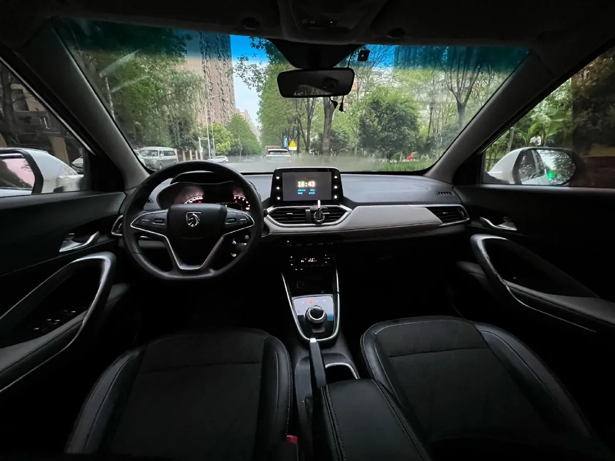 2017 BaoJun 510 1.5L 112HP L4 6MT,autocango,china used car exporter,china ev exporter,chinese used car exporter,chinese used ev exporter