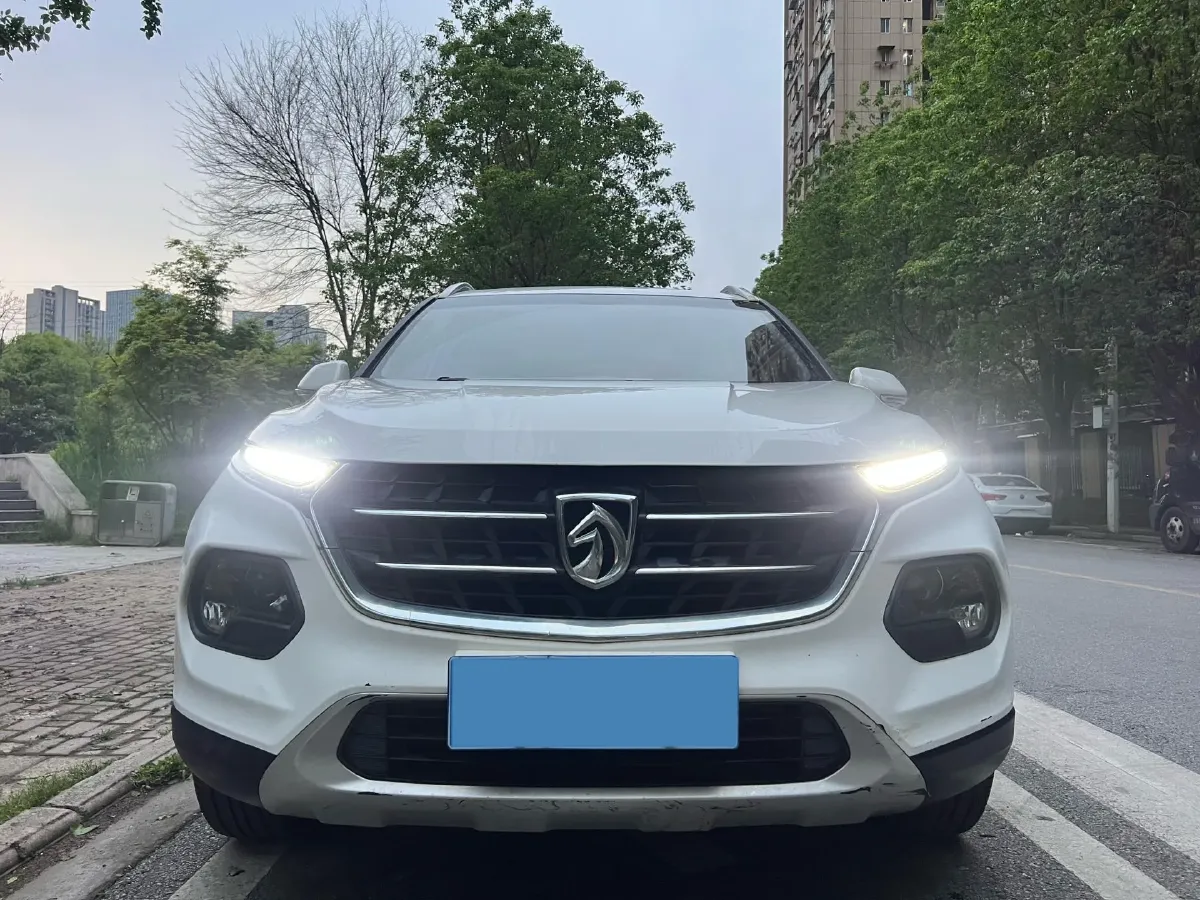 2017 BaoJun 510 1.5L 112HP L4 6MT,autocango,china used car exporter,china ev exporter,chinese used car exporter,chinese used ev exporter