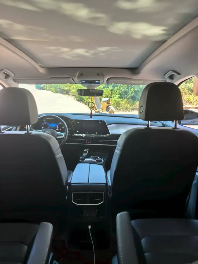 2024 Volkswagen Talagon 2.0T 220HP L4 7DCT,autocango,china used car exporter,china ev exporter,chinese used car exporter,chinese used ev exporter