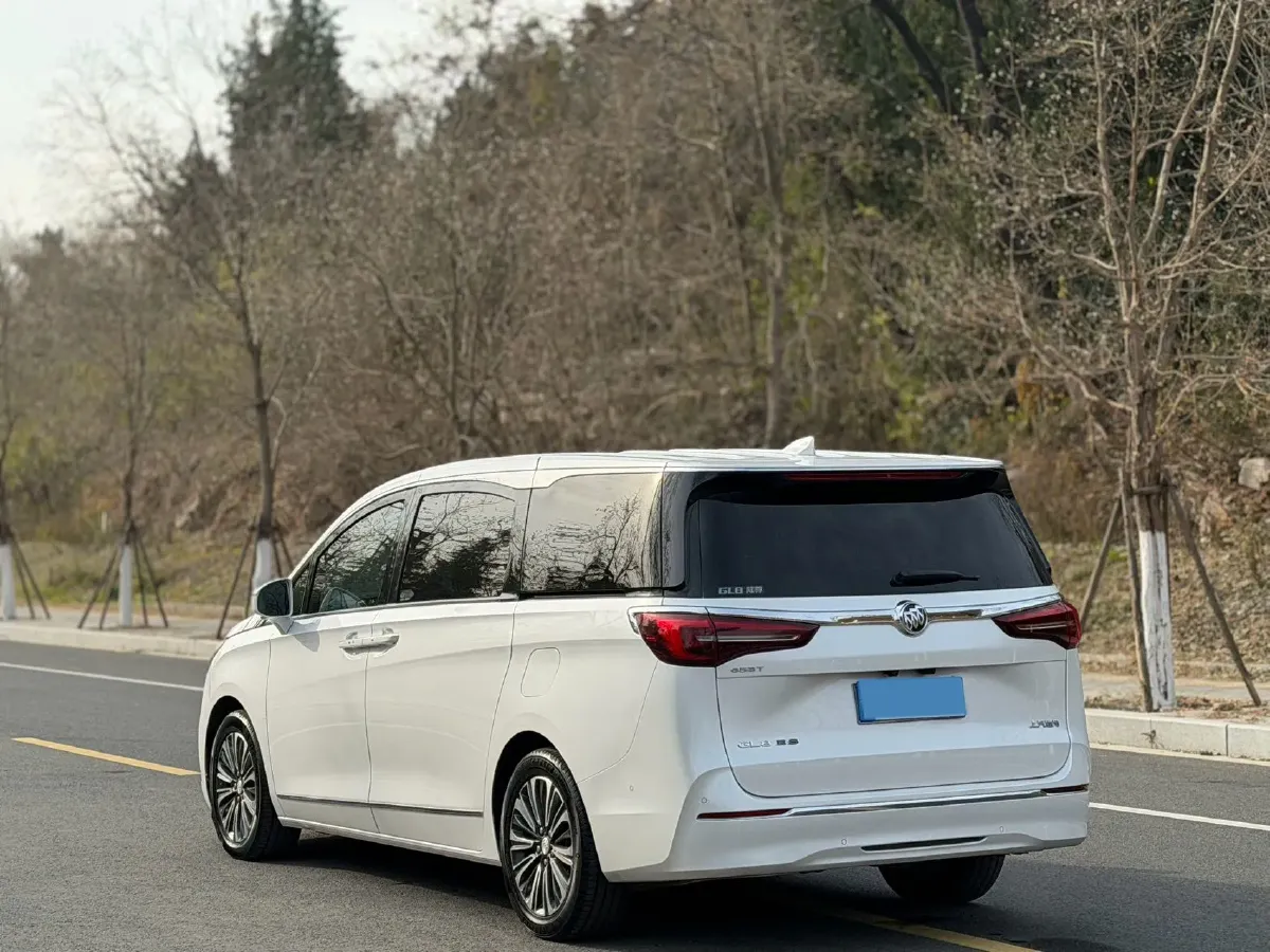 2021 Buick GL8 2.0T 237HP L4 9AT,autocango,china used car exporter,china ev exporter,chinese used car exporter,chinese used ev exporter