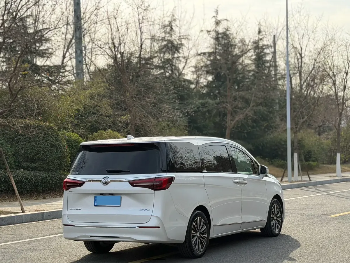 2021 Buick GL8 2.0T 237HP L4 9AT,autocango,china used car exporter,china ev exporter,chinese used car exporter,chinese used ev exporter