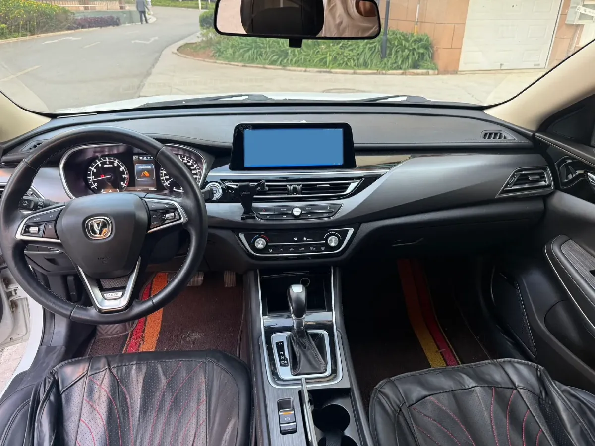 2020 ChangAn Raeton CC 1.5T 156HP L4 6AT,autocango,china used car exporter,china ev exporter,chinese used car exporter,chinese used ev exporter