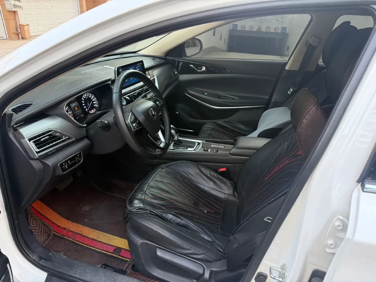 2020 ChangAn Raeton CC 1.5T 156HP L4 6AT,autocango,china used car exporter,china ev exporter,chinese used car exporter,chinese used ev exporter