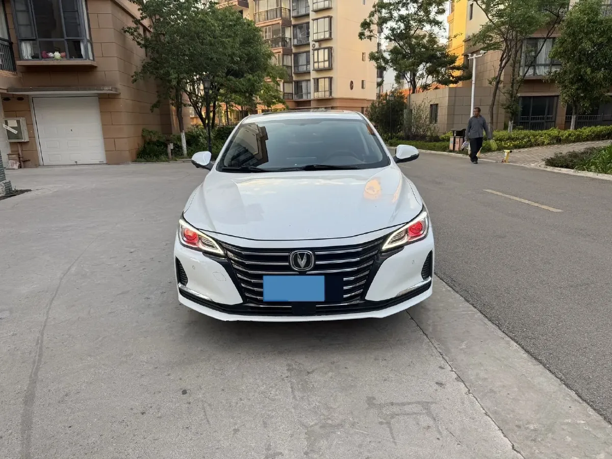 2020 ChangAn Raeton CC 1.5T 156HP L4 6AT,autocango,china used car exporter,china ev exporter,chinese used car exporter,chinese used ev exporter