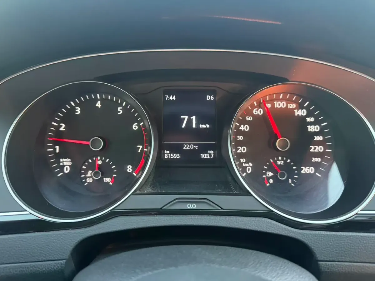 2020 Volkswagen Magotan 2.0T 186HP L4 7DCT,autocango,china used car exporter,china ev exporter,chinese used car exporter,chinese used ev exporter