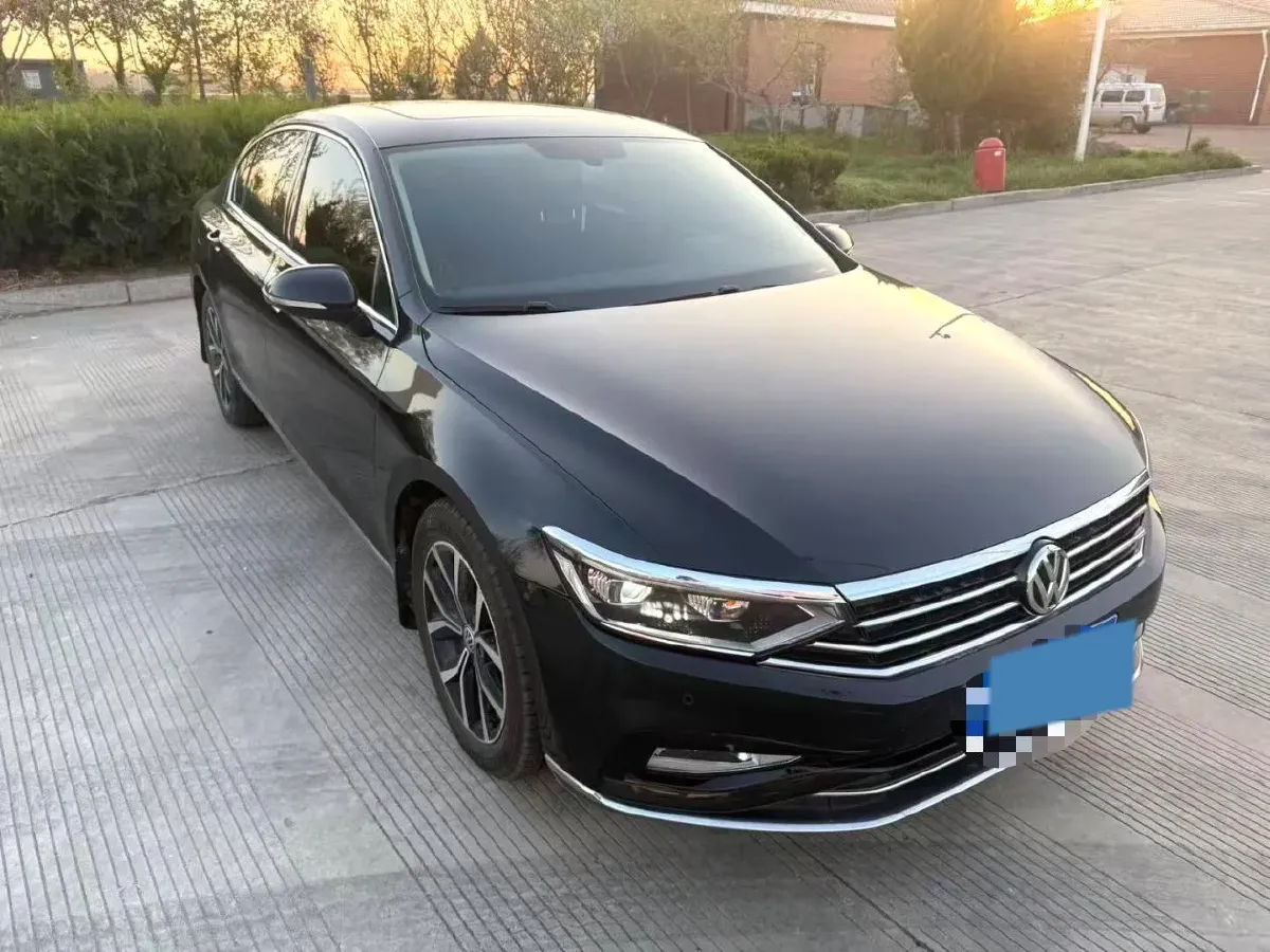 2020 Volkswagen Magotan 2.0T 186HP L4 7DCT,autocango,china used car exporter,china ev exporter,chinese used car exporter,chinese used ev exporter