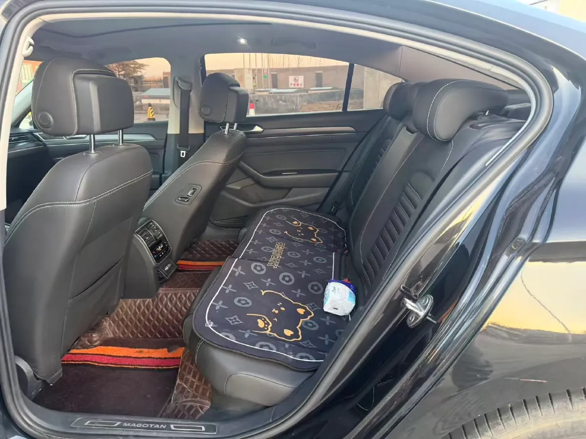 2020 Volkswagen Magotan 2.0T 186HP L4 7DCT,autocango,china used car exporter,china ev exporter,chinese used car exporter,chinese used ev exporter
