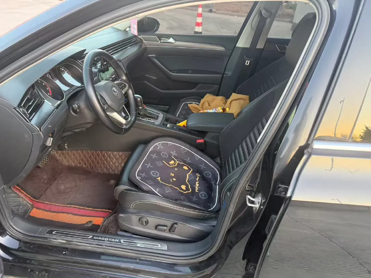 2020 Volkswagen Magotan 2.0T 186HP L4 7DCT,autocango,china used car exporter,china ev exporter,chinese used car exporter,chinese used ev exporter