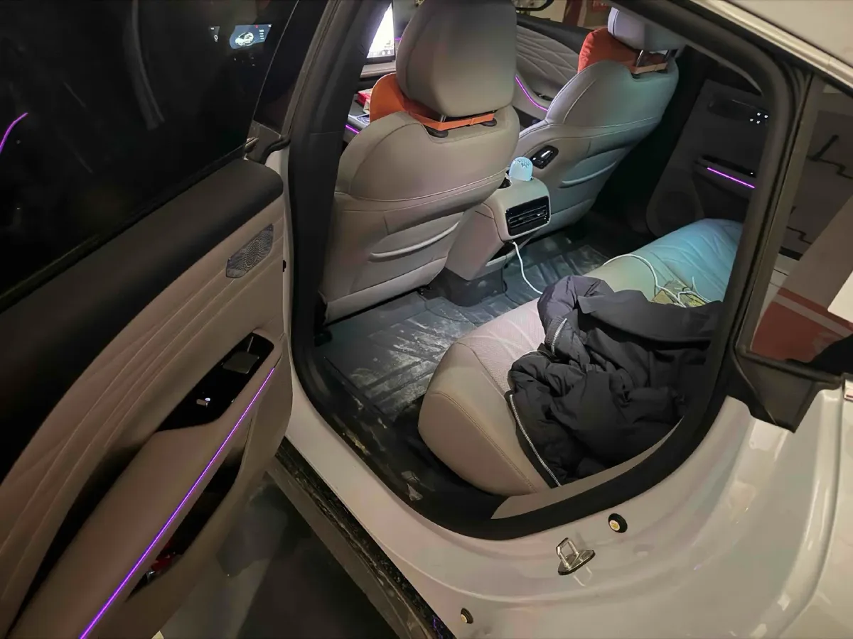 2025 Geely Galaxy Starshine 8 1.5L 112HP L4 1DHT PHEV,autocango,china used car exporter,china ev exporter,chinese used car exporter,chinese used ev exporter