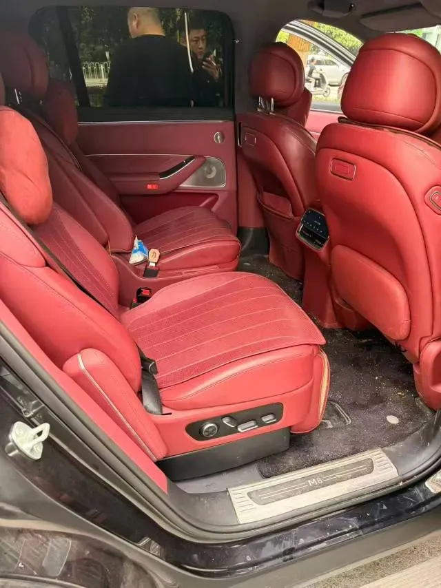 2025 AITO AITO M8 REEV 160HP REEV 53.4KWH,autocango,china used car exporter,china ev exporter,chinese used car exporter,chinese used ev exporter