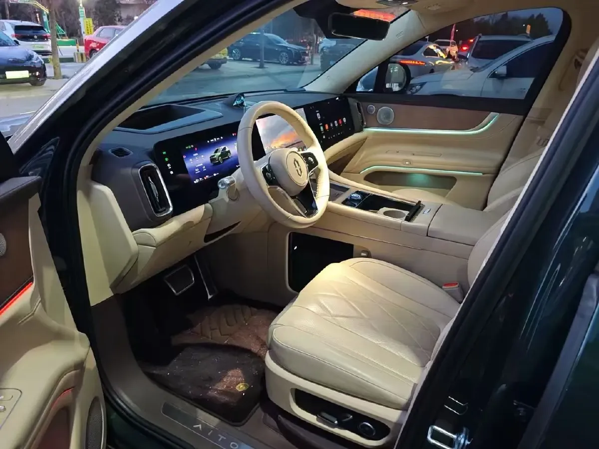 2024 AITO AITO M9 1.5T 152HP L4 REEV 42KWH,autocango,china used car exporter,china ev exporter,chinese used car exporter,chinese used ev exporter