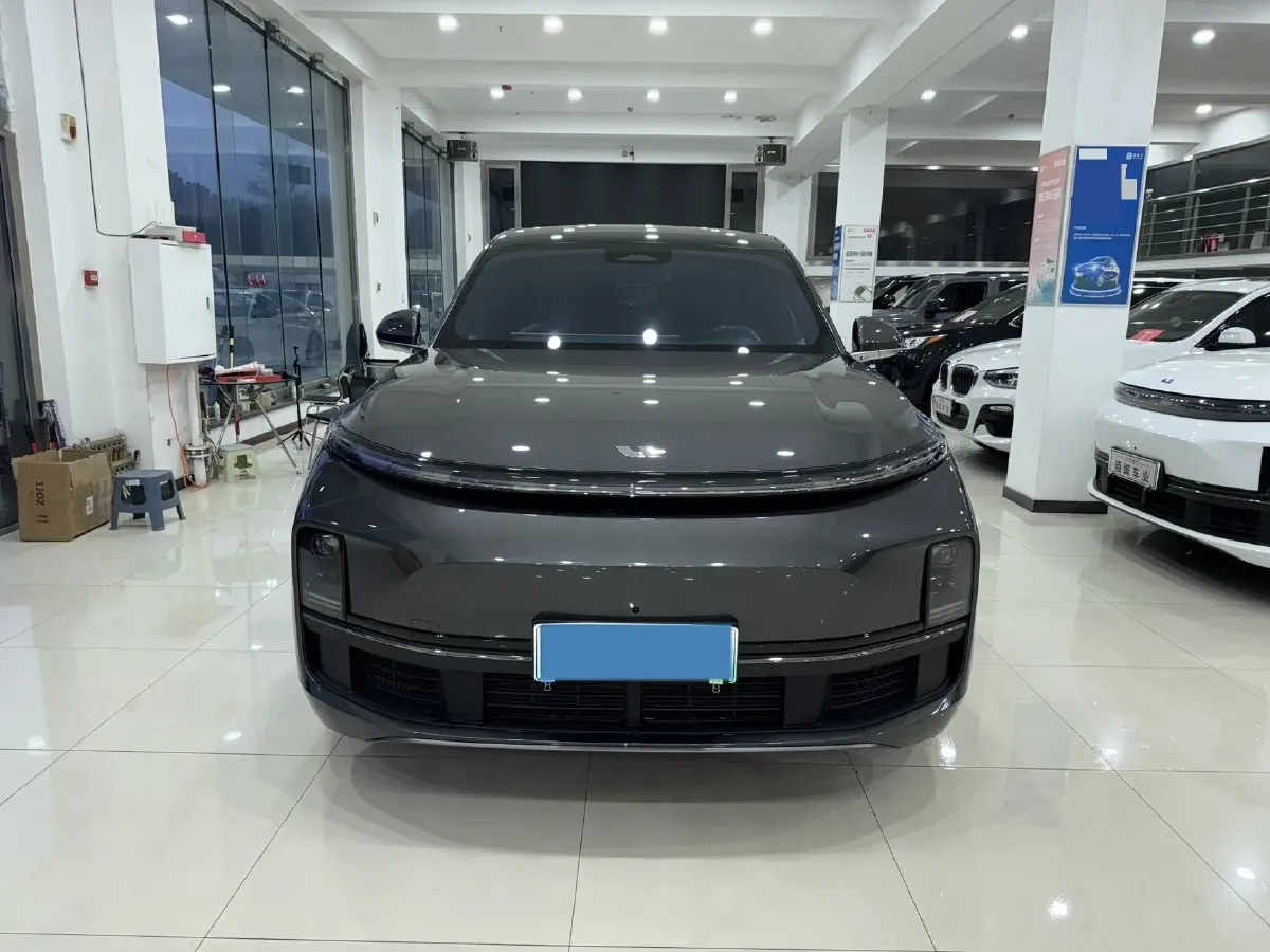 2024 Volvo S60 2.0T 197HP L4 7DCT,autocango,china used car exporter,china ev exporter,chinese used car exporter,chinese used ev exporter