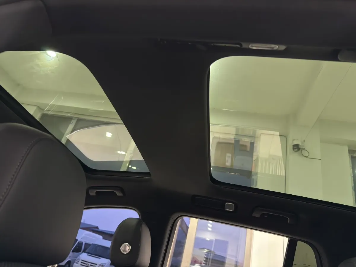 2024 Volvo S60 2.0T 197HP L4 7DCT,autocango,china used car exporter,china ev exporter,chinese used car exporter,chinese used ev exporter