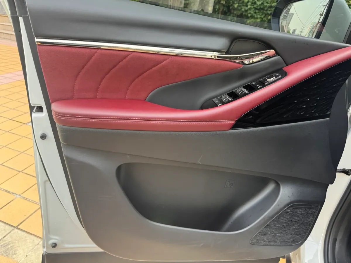 2023 GAC Trumpchi M8 2.0T 252HP L4 8AT,autocango,china used car exporter,china ev exporter,chinese used car exporter,chinese used ev exporter