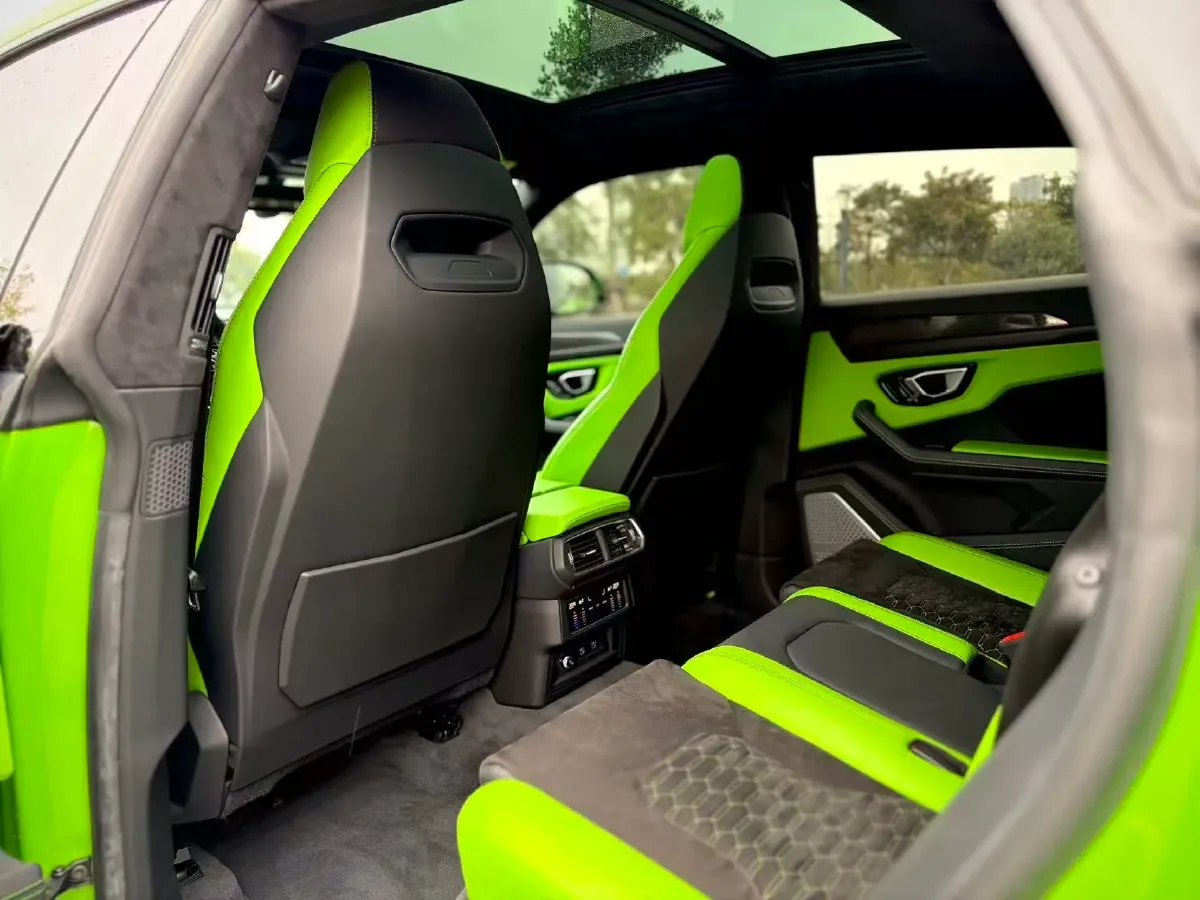 2021 Lamborghini Urus 4.0T 641HP V8 8AT,autocango,china used car exporter,china ev exporter,chinese used car exporter,chinese used ev exporter