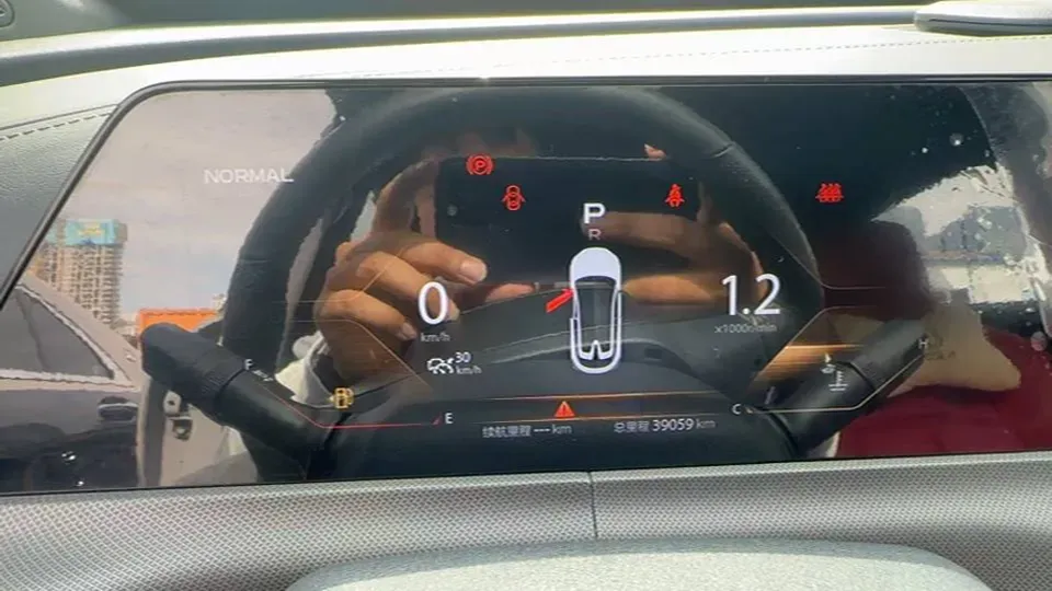 2020 ChangAn UNI-T 1.5T 180HP L4 7DCT,autocango,china used car exporter,china ev exporter,chinese used car exporter,chinese used ev exporter